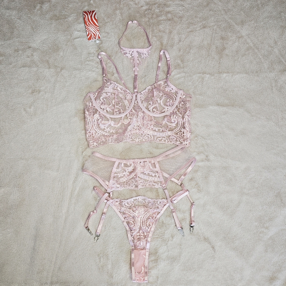 Romantic Pink Lace Lingerie Set